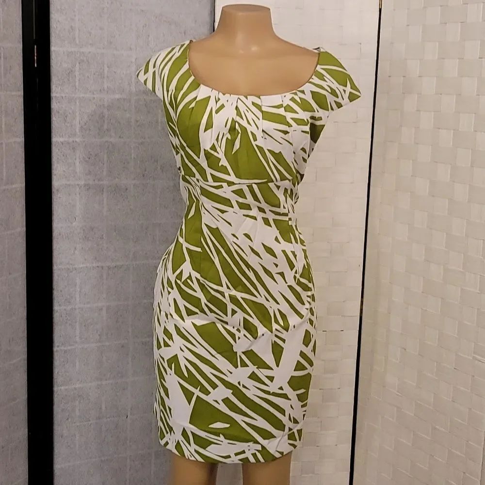 BRAND NEW RONNI NICOLE HIDDEN ZIPPER CLOSURE SHEATH DRESS